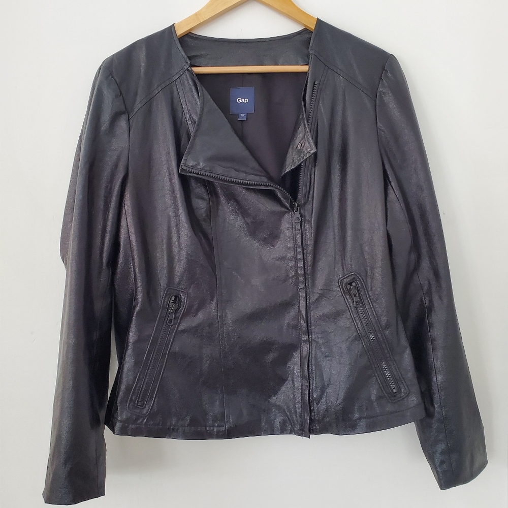 GAP Sz L Black Faux Leather Asymmetrical Zip Moto Jacket Pockets Biker Chick EUC